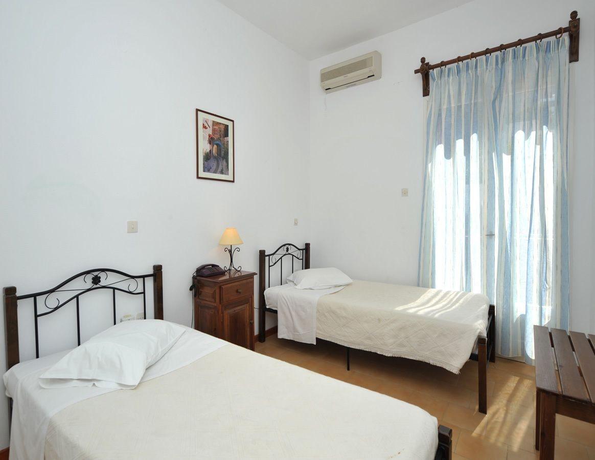 Eri Hotel Parikia  Ngoại thất bức ảnh