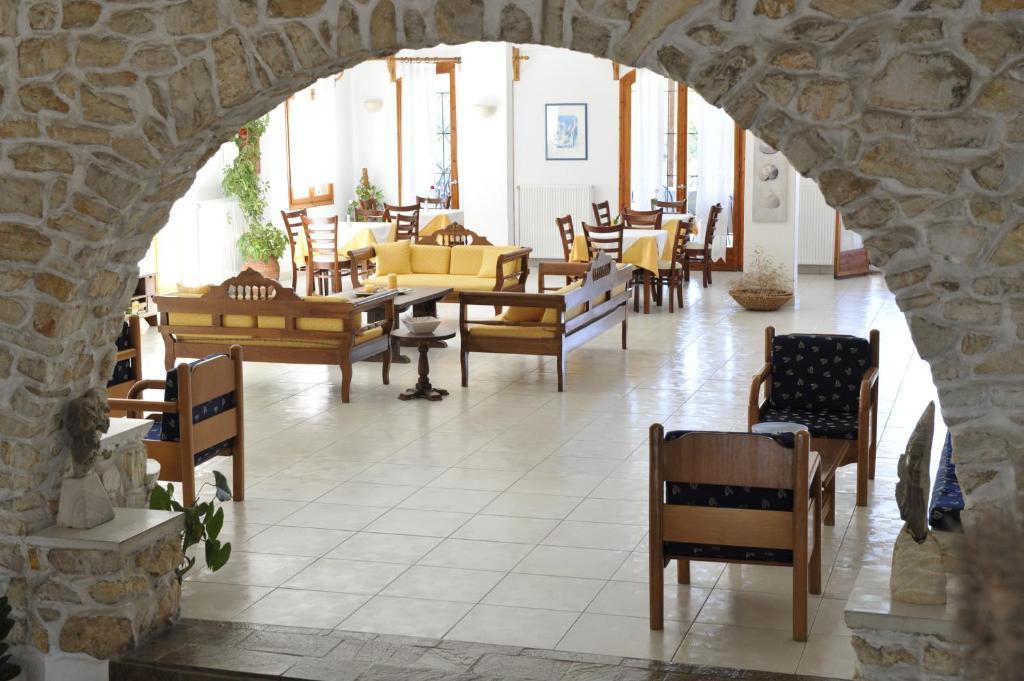 Eri Hotel Parikia  Ngoại thất bức ảnh